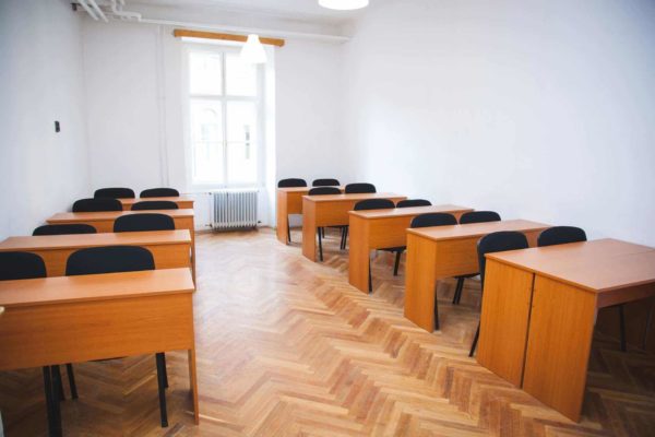 A legkeresetebb képzések helyszíne a Pannon Kincstár iskolában. Budapest Váci utca 47, a belváros belső szíve. A Megújult oktatás intézménye. Terembérlés.