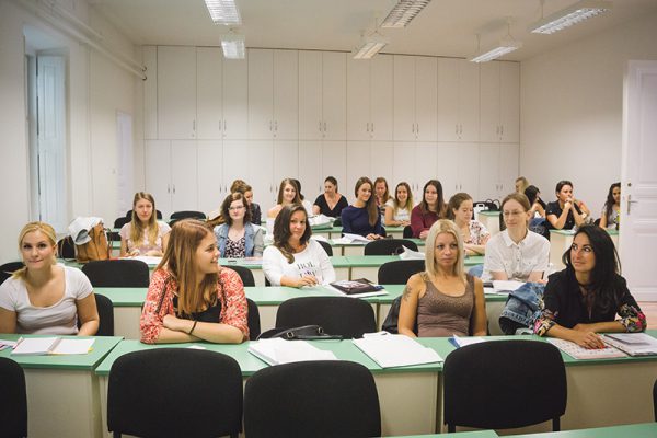 Beiratkozás 2017 őszén a Pannon Kincstár iskolába. Tanulni kívánó hallgatók regisztrációja. Tájékoztatás az adminisztrációs folyamatról, oktatásról.