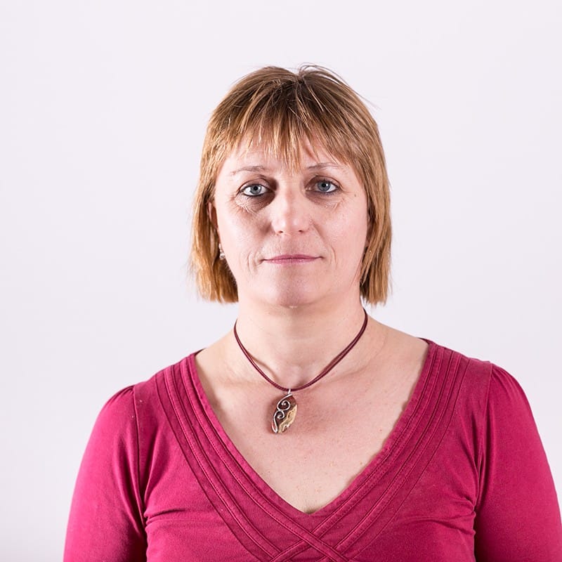 A Pannon Kincstár munkatársa, oktatója. Intézményvezető ápoló a Schweitzer Albert Református szeretetotthonban. Szociális gondozó.