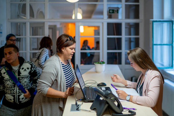 2019_09_07_07_56_09_A7109617