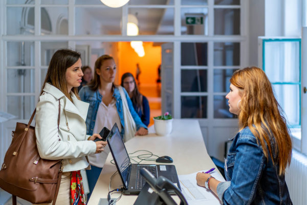 2019_09_07_08_06_59_A7109658