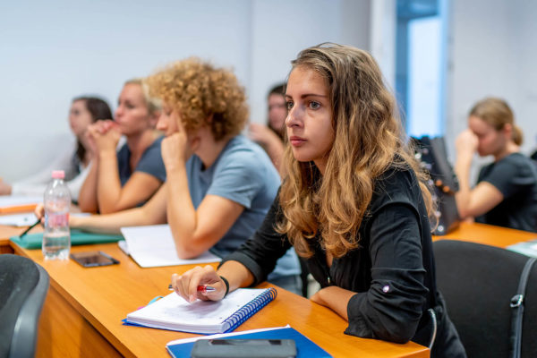 2019_09_07_08_56_30_A7109844