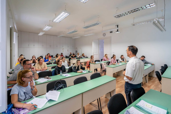 2019_09_07_10_16_09_A7302570