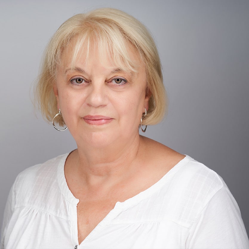Helmeczi Erika Pannon Kincstár, Helmeczi Erika oktató, intézményvezető, képviselő, Motiváció Alapítvány